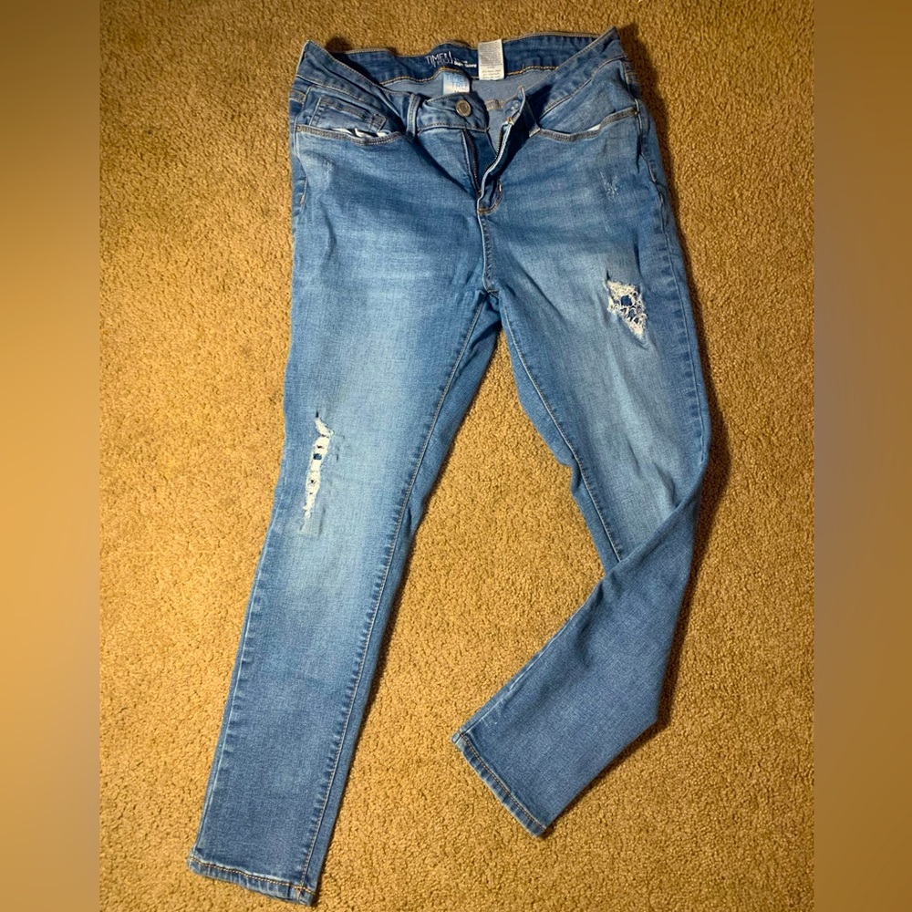 Women’s Time and Tru skinny jeans petite